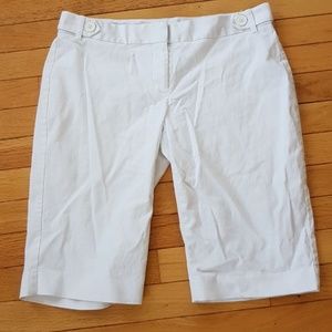 Editor Women's White Shorts size 8